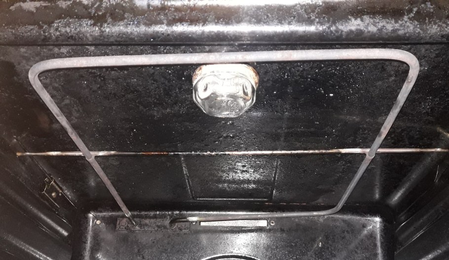 Прогорел потолок духовки над верхним ТЭНОМ