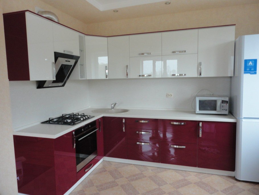 Кухни из вишневого пластика