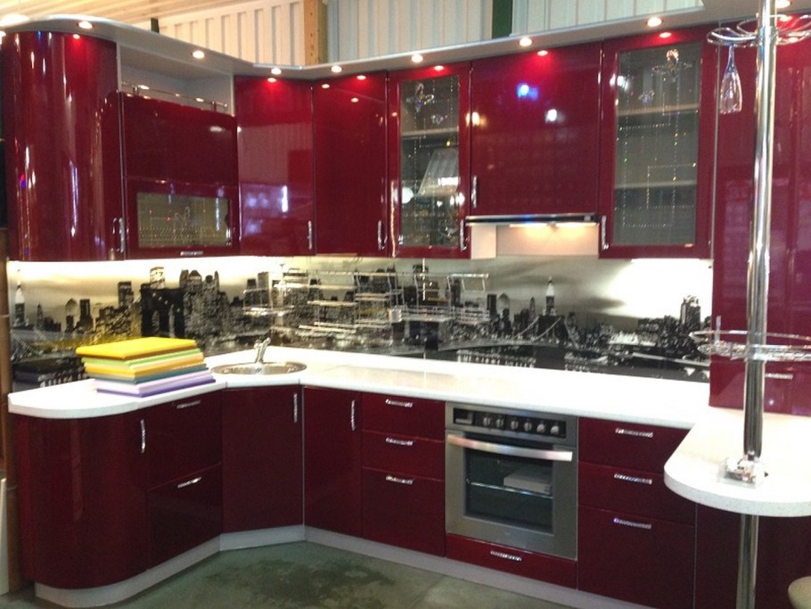 Кухонные гарнитуры вишневого цвета