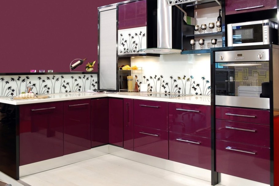 Кухни бордового цвета