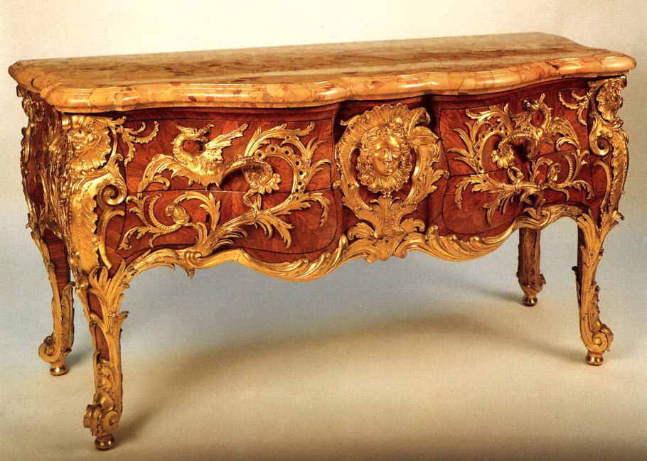 Резная мебель 18 века