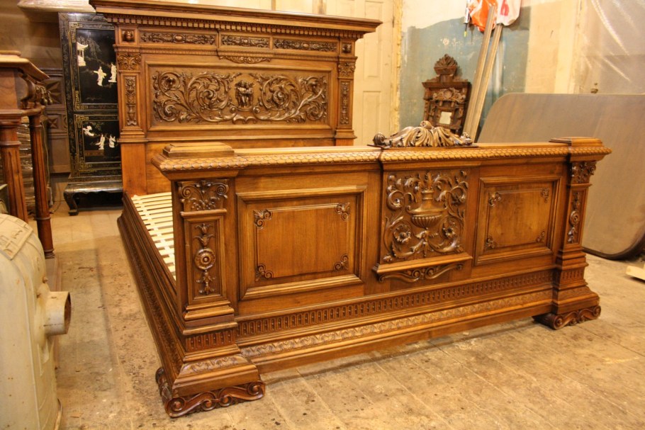 Итальянский шкаф креденца эпохи Возрождения