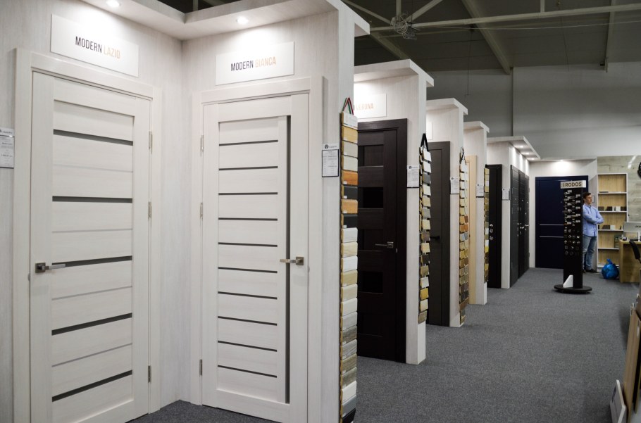 Салон дверей