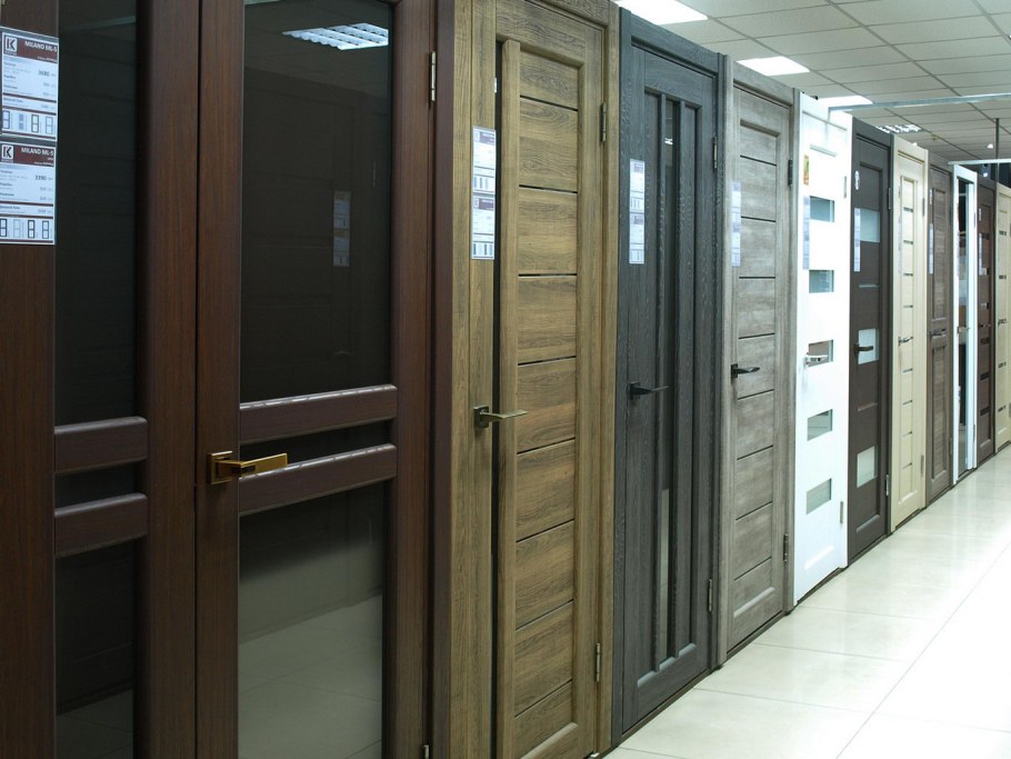 Магазин дверей