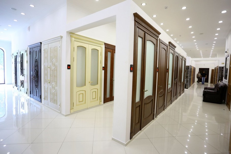 Магазин дверей