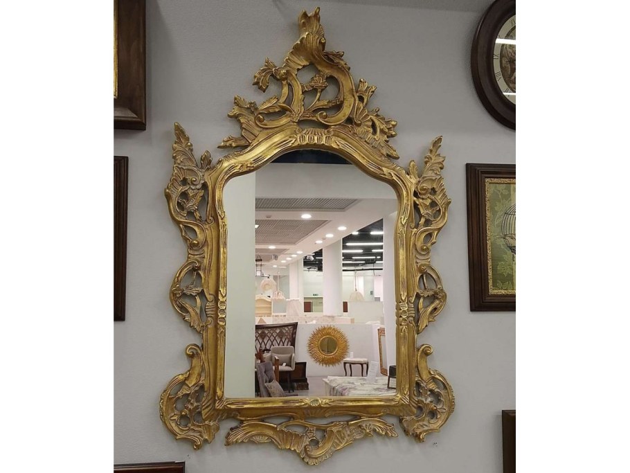 Зеркало с полочкой резное