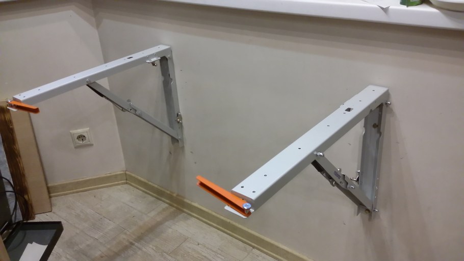 Кронштейн для откидного стола Протей