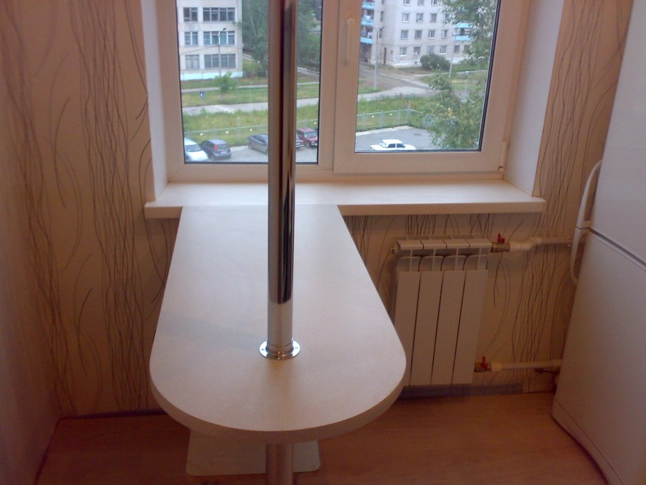 Барная стойка от окна