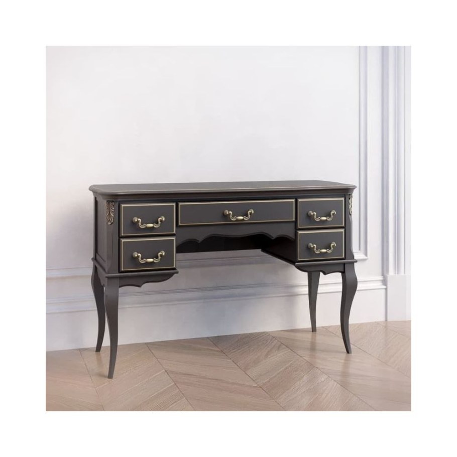 Кабинетный стол в 702 Provence