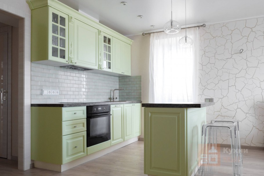 Кухня фисташковая с белым