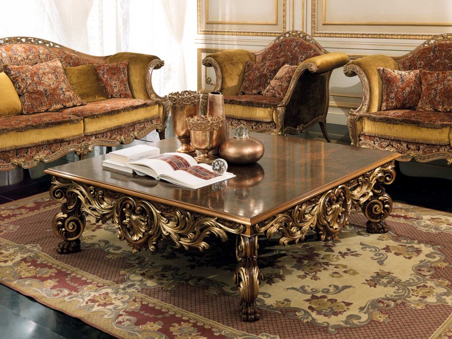 Журнальный стол в классическом стиле