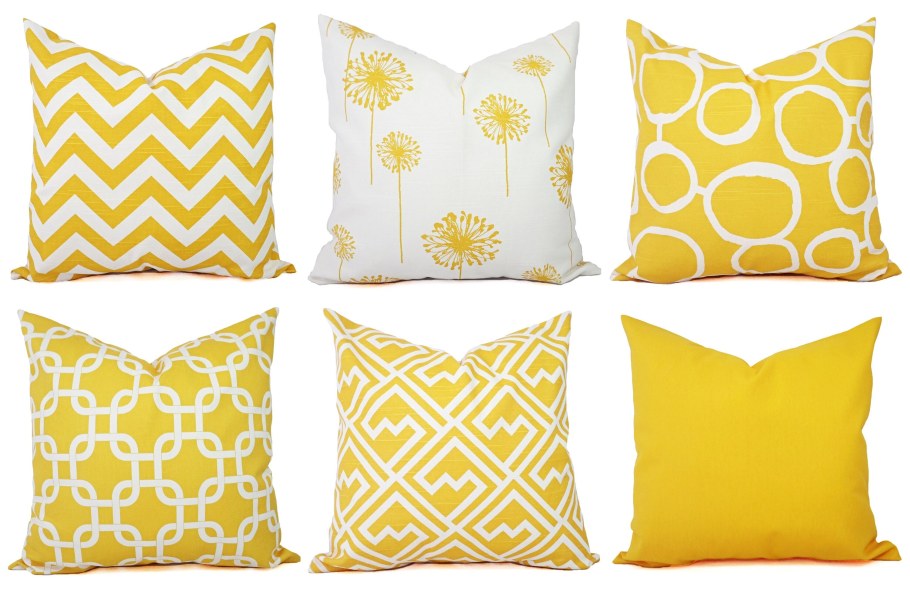 Подушка декоративная ярко лимонного цвета