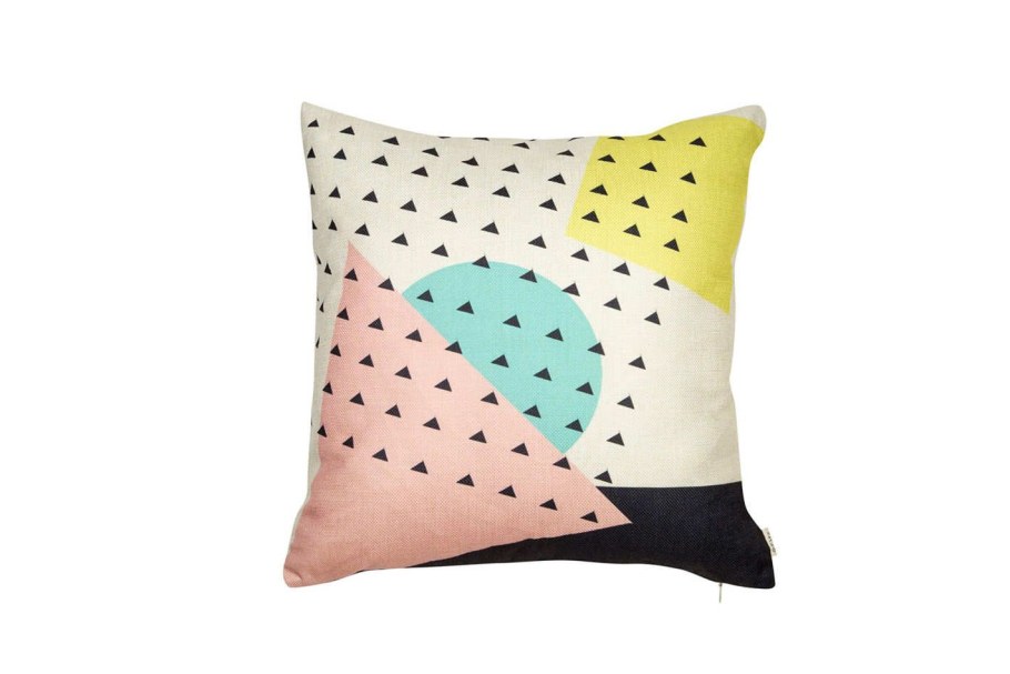Подушки в стиле Мемфис