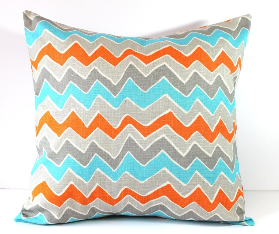 Оранжево бирюзовые подушки