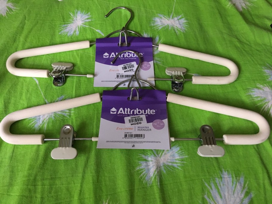 Вешалка attribute для костюма с клипсами Eva