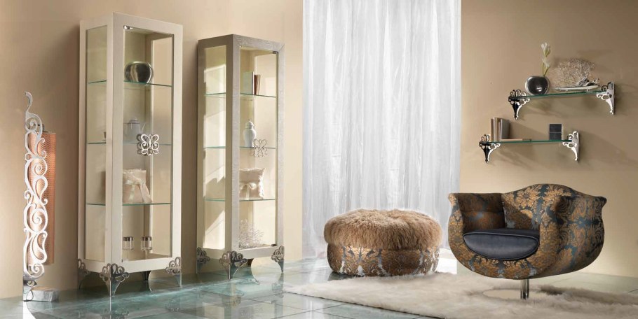 Длинный шкаф витрина ардеко