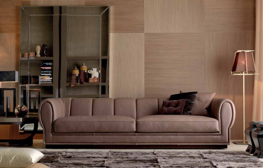 Диван кофейного цвета