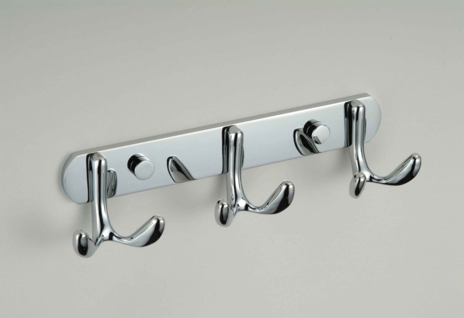 9. Планка с крючками (держатель с 4-мя крючками, 25 см) – 1 шт.