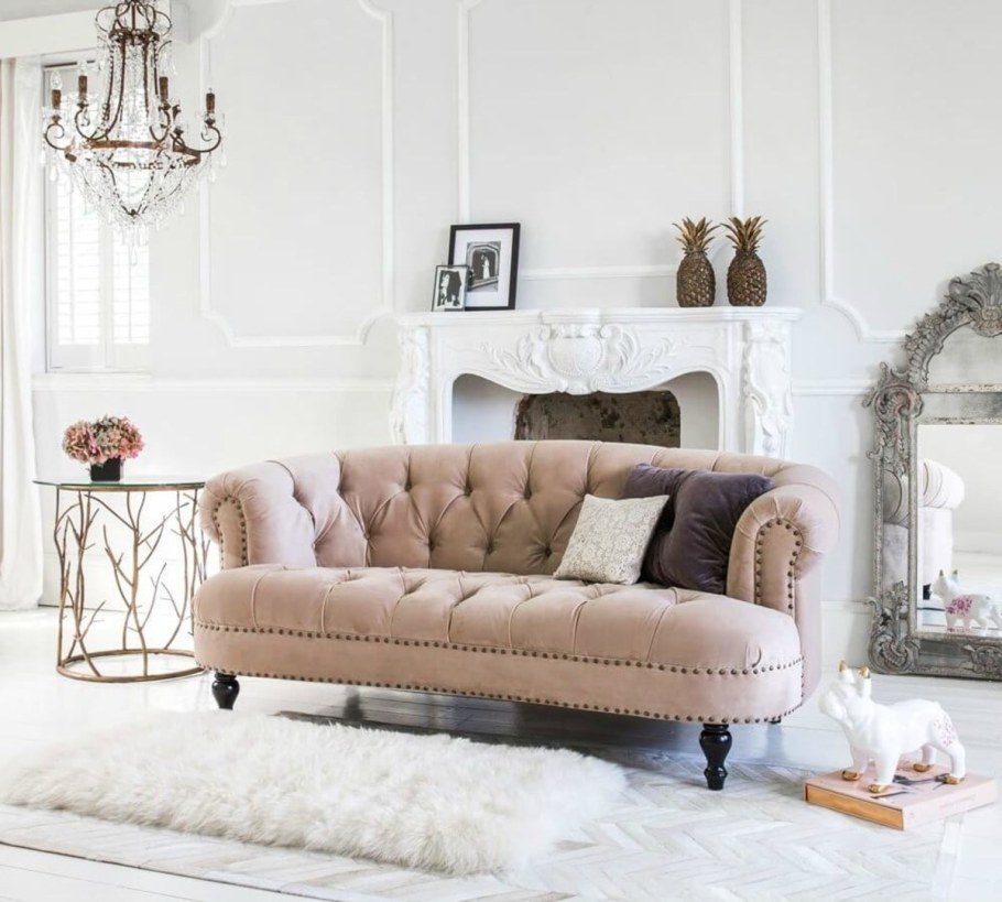 Диван современная классика