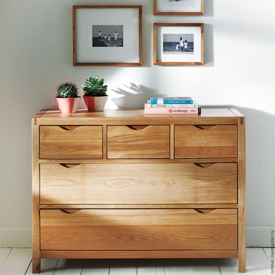 Комод из дерева