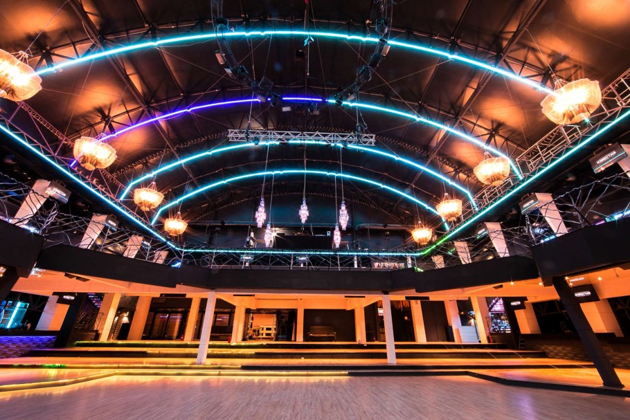 Известия Hall концертный зал