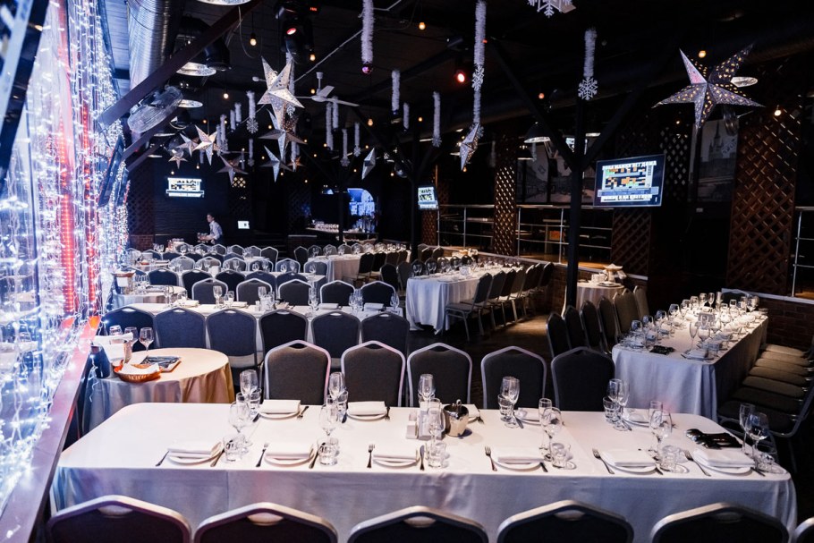 Известия Холл зал