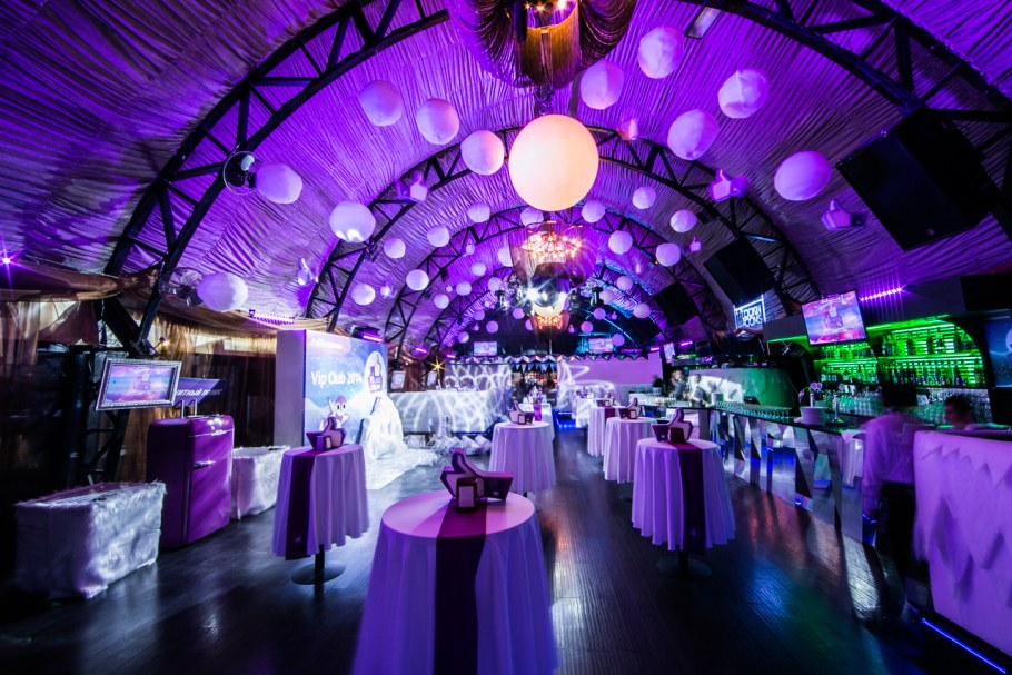 Лукин Румс зал шатер