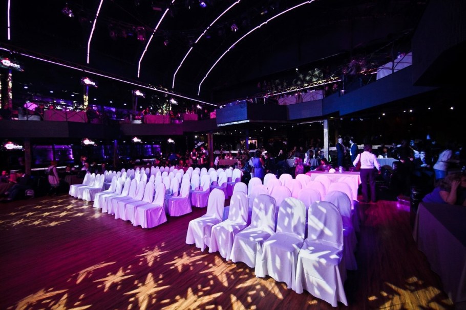 Известия Холл зал