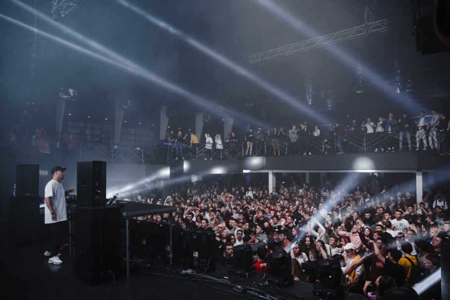 Известия Hall концертный зал