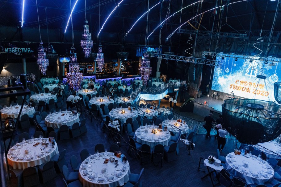 Известия Холл зал