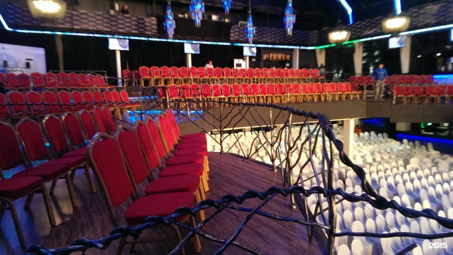 Известия Холл зал