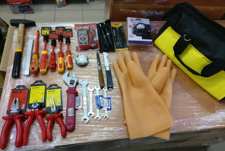 Набор электрика для ремонта и обслуживания электроаппаратуры арт.с188