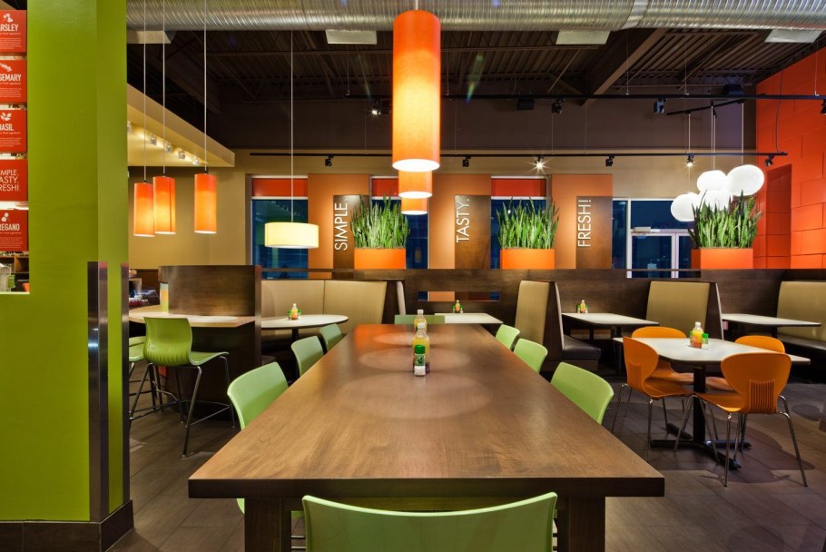 Кафе в оранжевом стиле