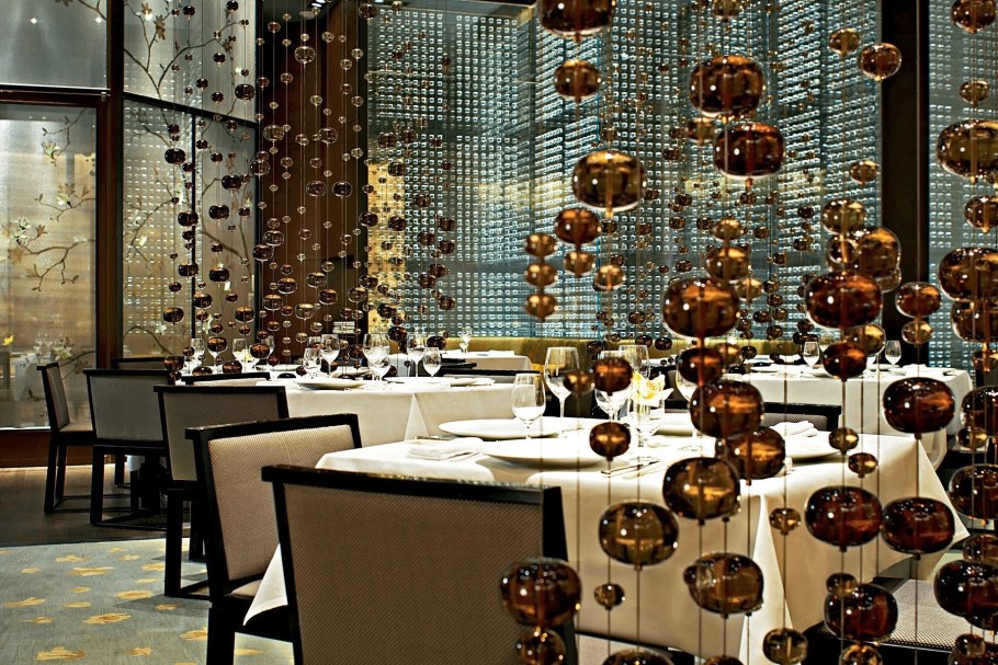 Новогодний декор ресторана