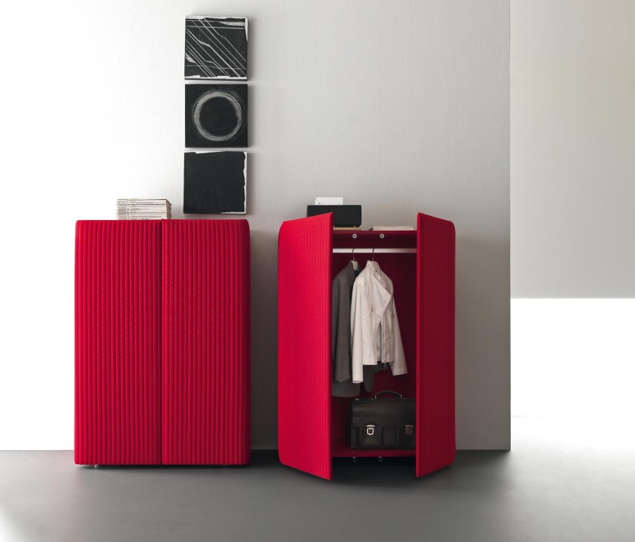 Необычные шкафы для одежды