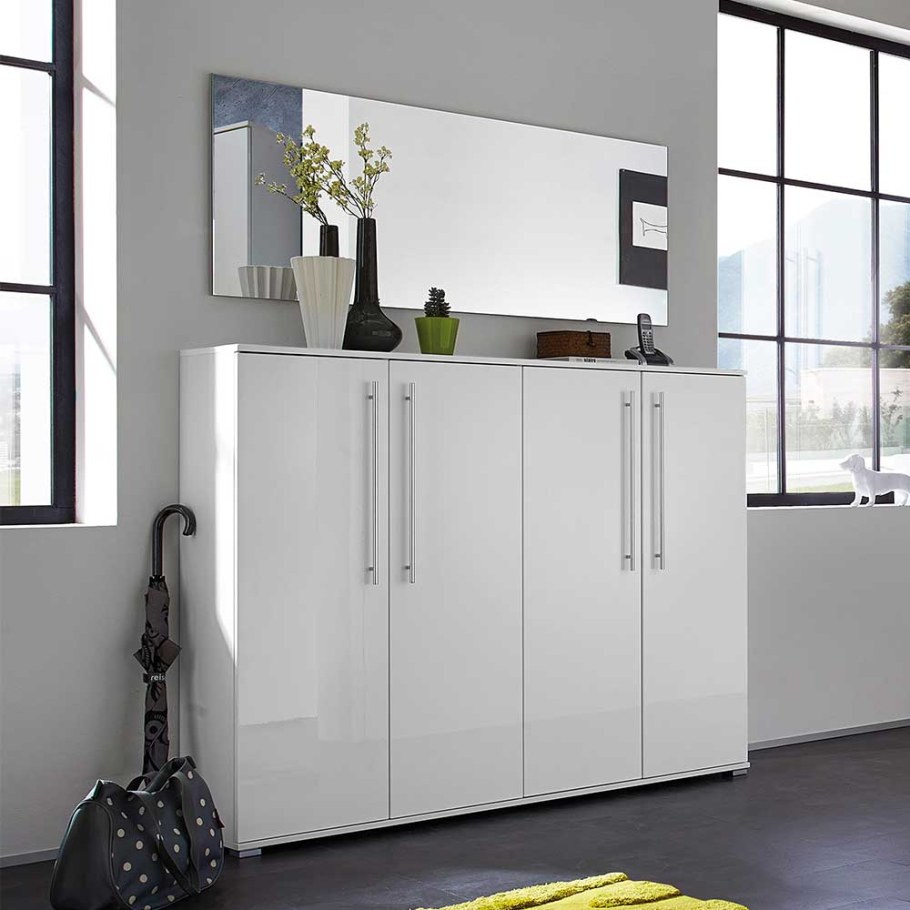 Невысокий шкаф