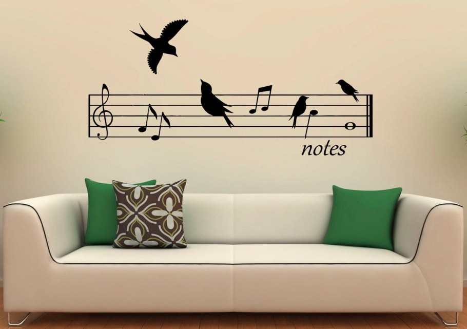 Нотный стан на стене
