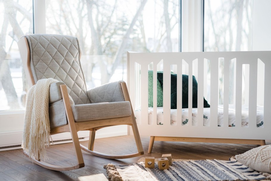 Кресло качалка в интерьере