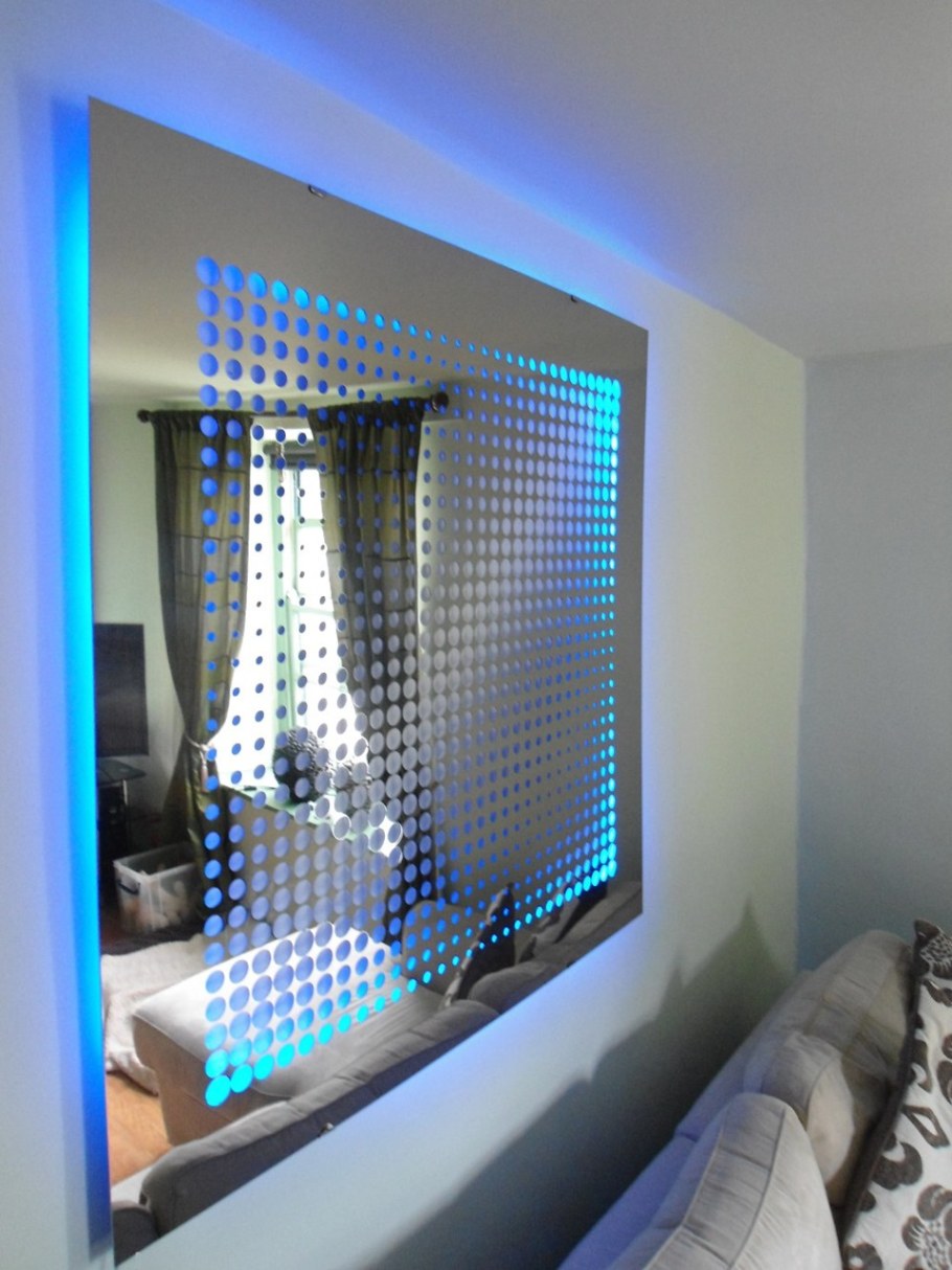 Зеркальное панно с подсветкой