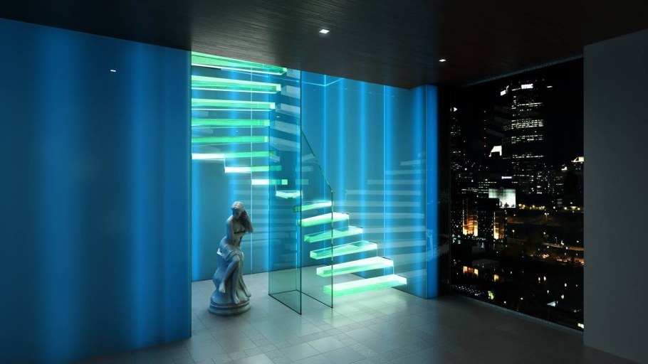 Стеклянная лестница с подсветкой