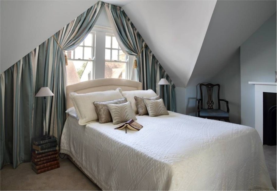 Шторы на треугольные мансардные