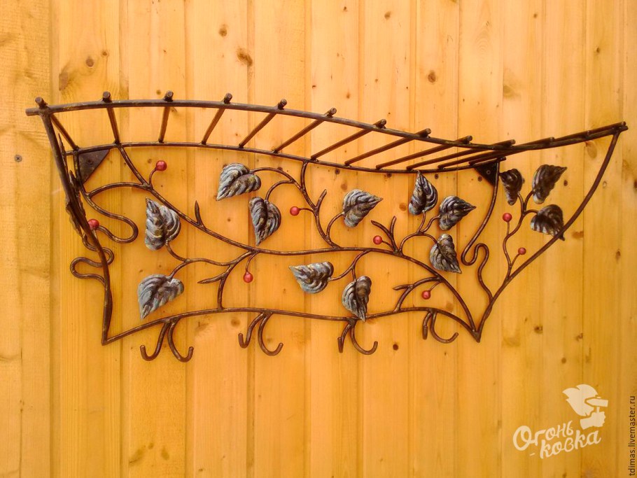 Кованые вешалки в прихожую настенные