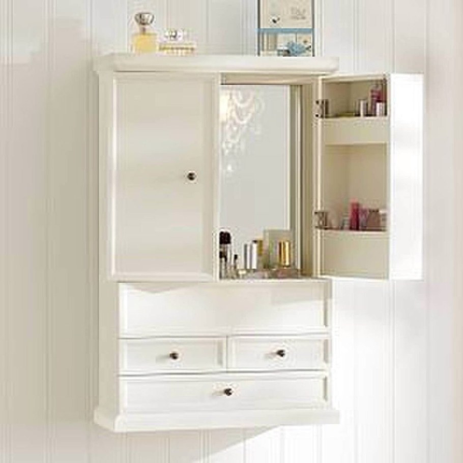 Шкаф для косметики в ванной