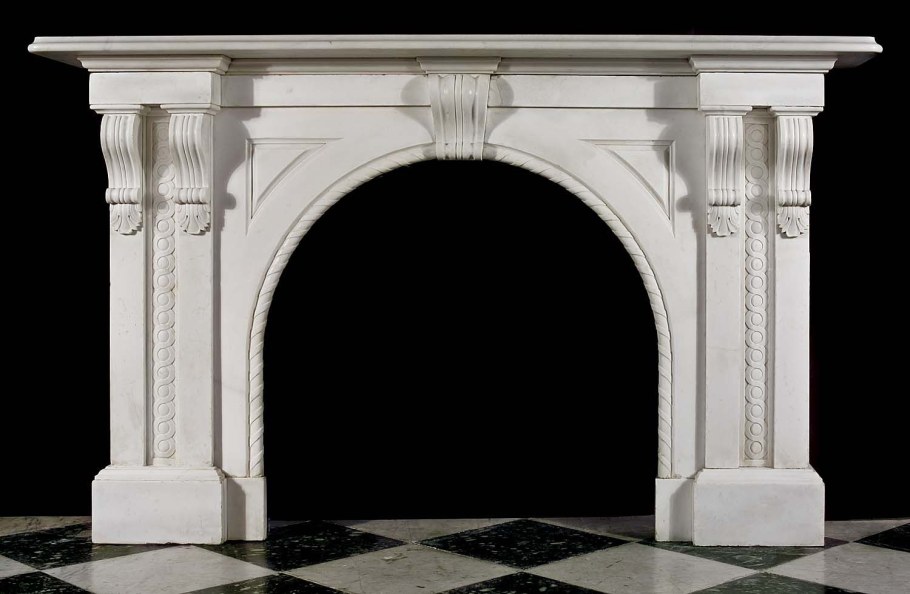 Камин с аркой