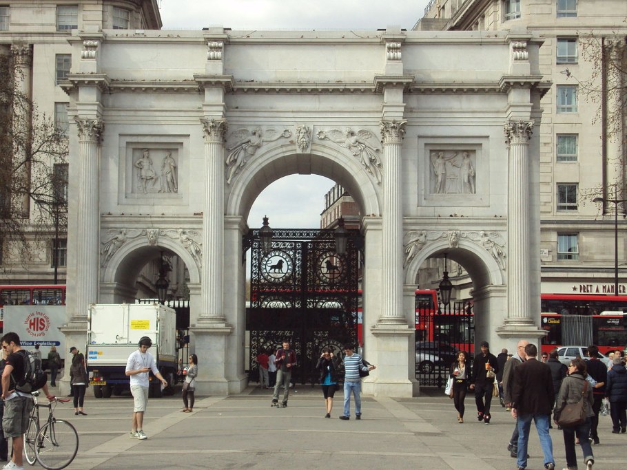 Мраморная арка в Лондоне