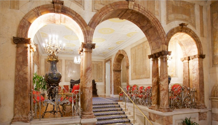 Мраморные арки в интерьере