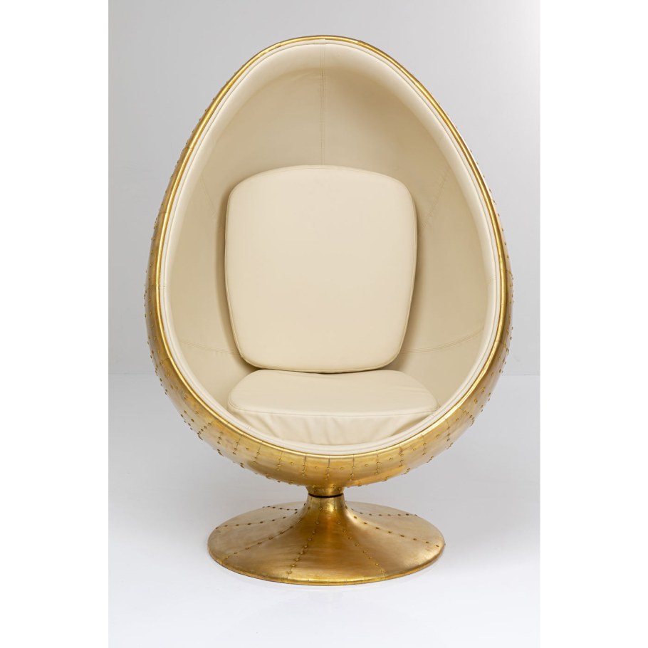 Кресло с латунью