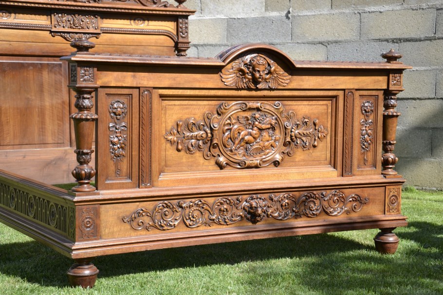 Резная мебель из дерева