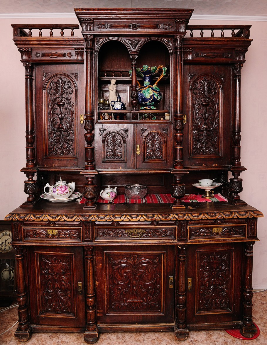 Старая мебель