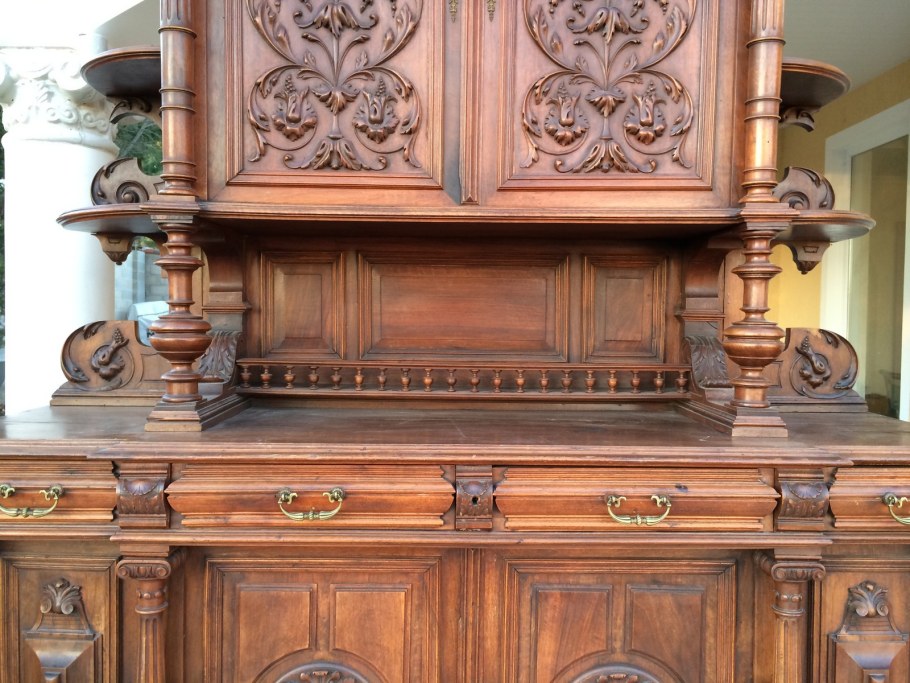 Буфет горка старинный из массива дуба Ренессанс Франция 17-19 века